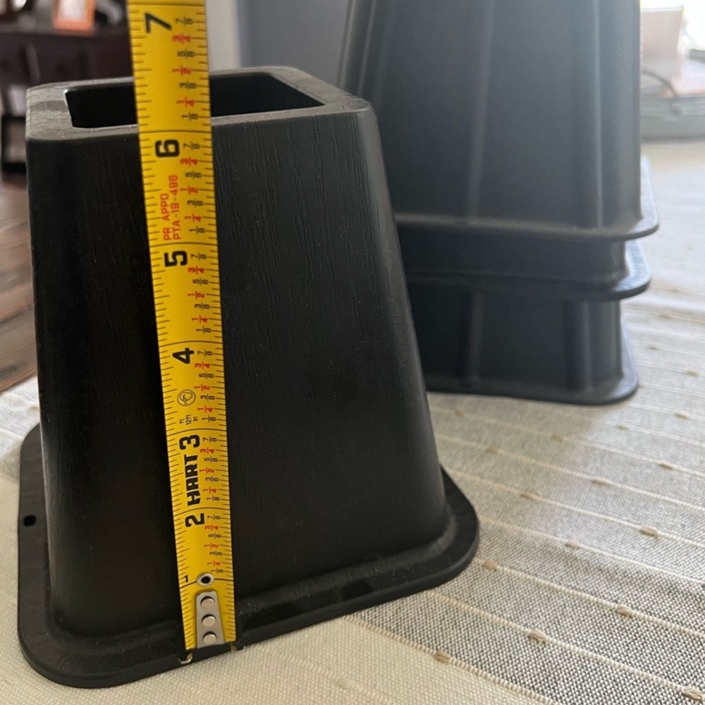 Black Bed Risers